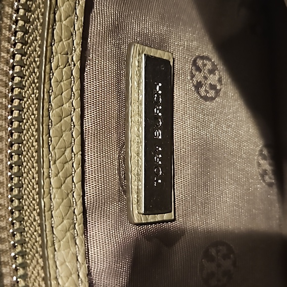🎉HP🎉 TORY BURCH Britten clutch/crossbody bag - Picture 8 of 13